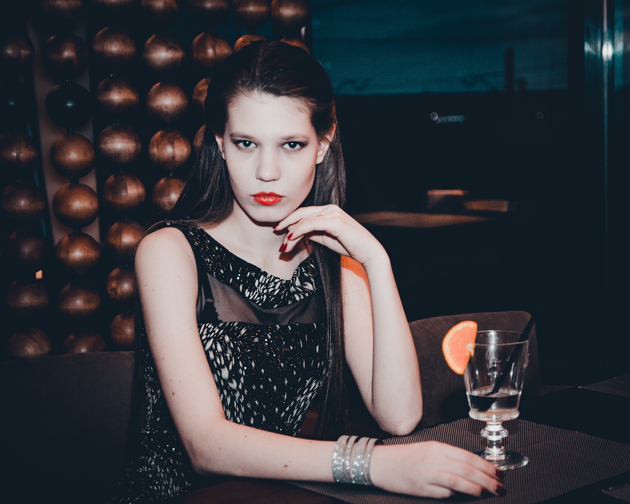 周迅最新短發(fā)造型，時(shí)尚魅力重塑先鋒風(fēng)采