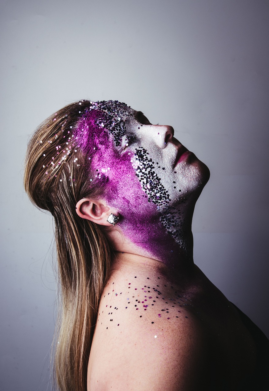 最新變色唇膏，時(shí)尚魅力的完美展現(xiàn)