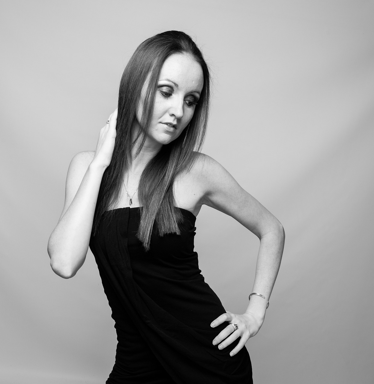 李湘最新照片展現(xiàn)多元魅力與時尚風(fēng)采