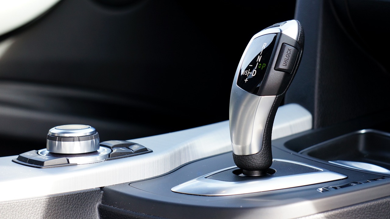 科技與速度的完美結合，最新性能手機大盤點