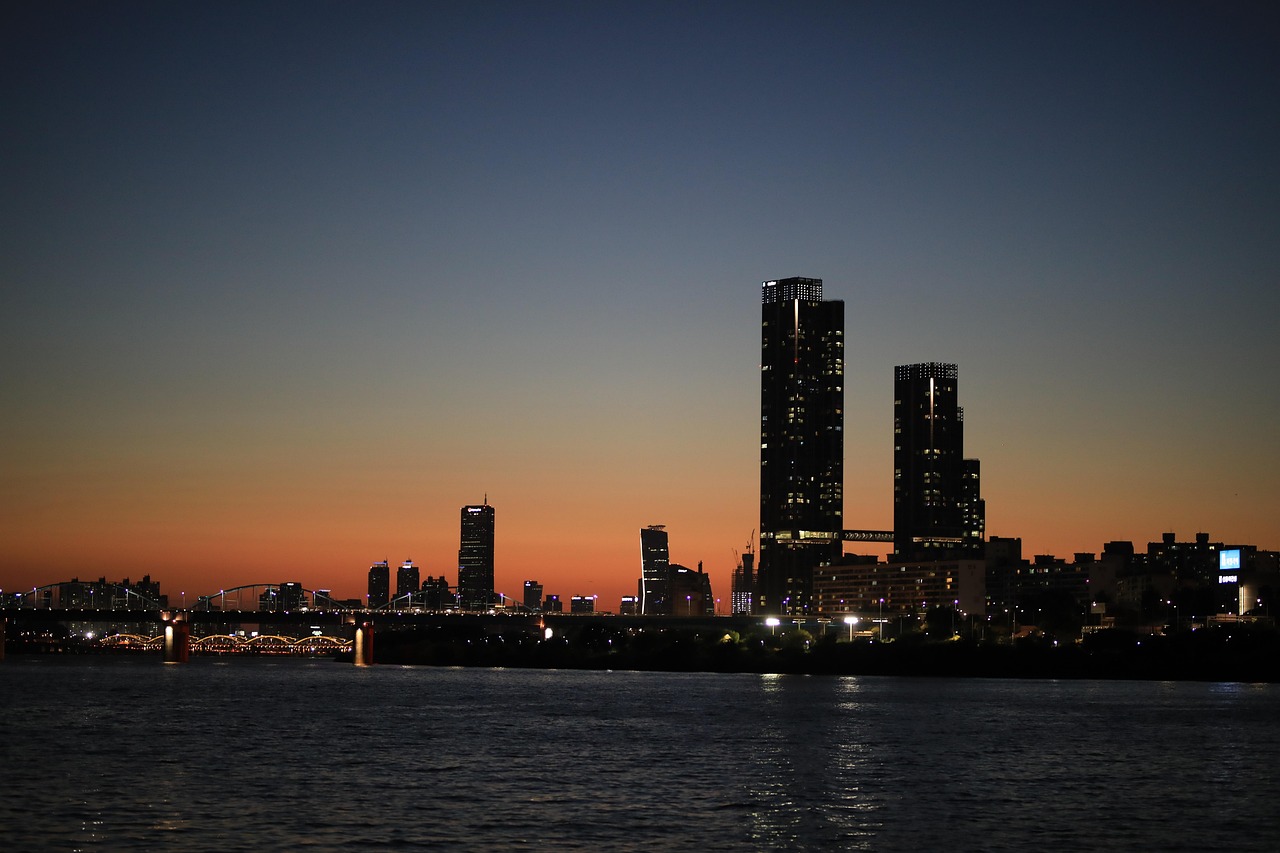 橫縣城市發(fā)展新動態(tài)，民生改善與城市脈搏同步前行