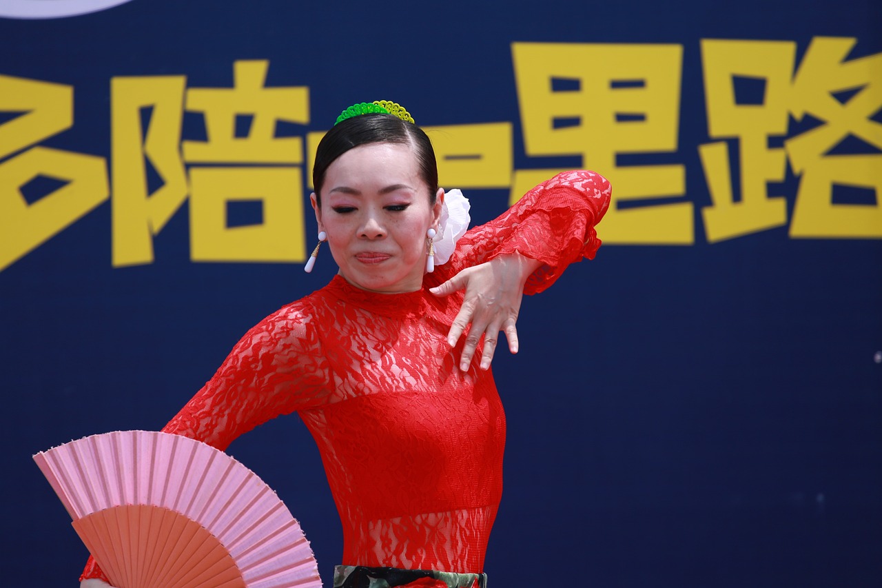 何潔最新新聞，音樂與生活的多彩篇章